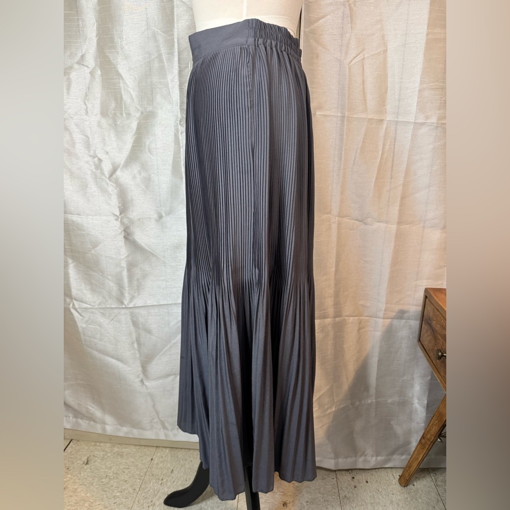 Old Navy Gray Trumpet Maxi Skirt - Picture 3 of 8